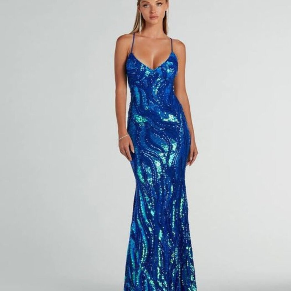 New With Tags Sequin Dress (Size Small)